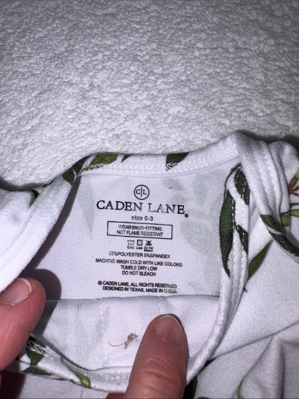 Caden Lane Mauve and White Leaf Print Knotted Sleep Gowns 0/3m